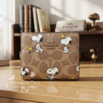 Vezmora Coach x Peanuts Signature Canvas Snoopy Print Small Wallet - Vezmora